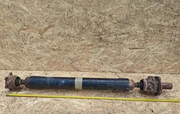 Mitsubishi Pajero Rear driveshaft/prop shaft