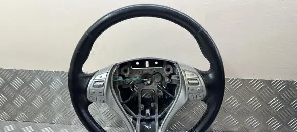 Nissan Qashqai Steering wheel 34221161A 152384323