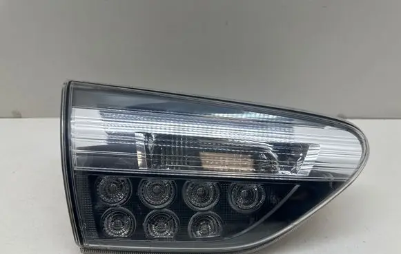 Toyota Wish (AE20) Tailgate rear/tail lights 