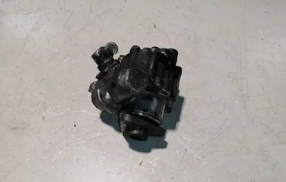 Audi A4 S4 B6 8E 8H Power steering pump 8E0145155