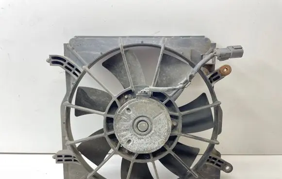 Honda Civic Radiator cooling fan shroud