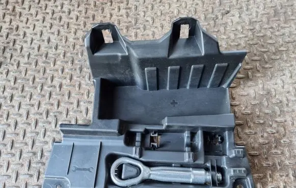 BMW 4 F36 Gran coupe Tool box 7309514