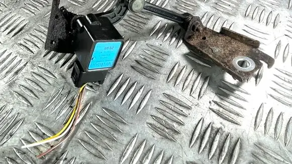 Rear air suspension level height sensor