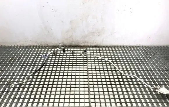 BMW 2 F44 Air conditioning (A/C) pipe/hose 6832951