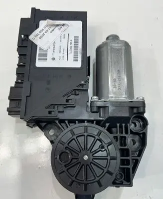 Volkswagen Touareg III Rear door window regulator motor 7L0959703C | DF+SFF+9549+XWEQ7