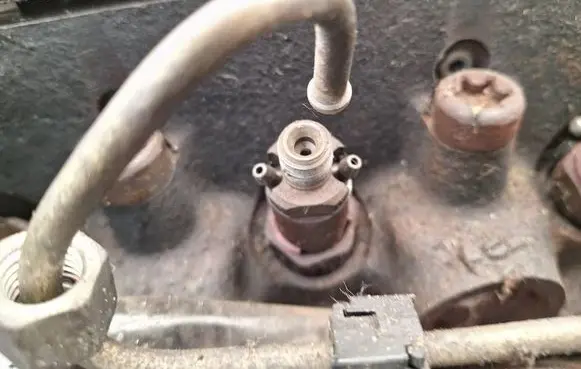 Ford Mondeo MK II Fuel injector