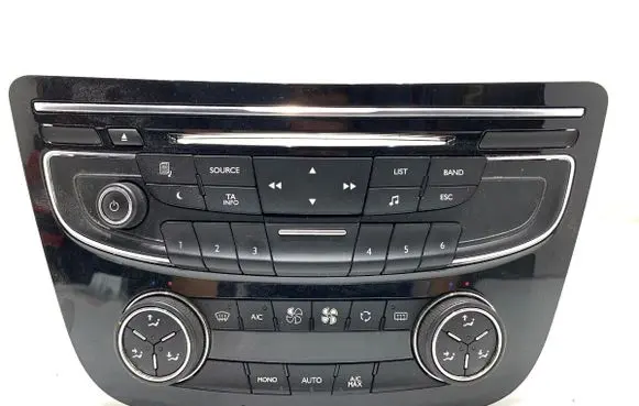 Peugeot 508 Interior fan control switch 