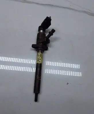 Citroen C4 I Picasso Fuel injector 9658194180