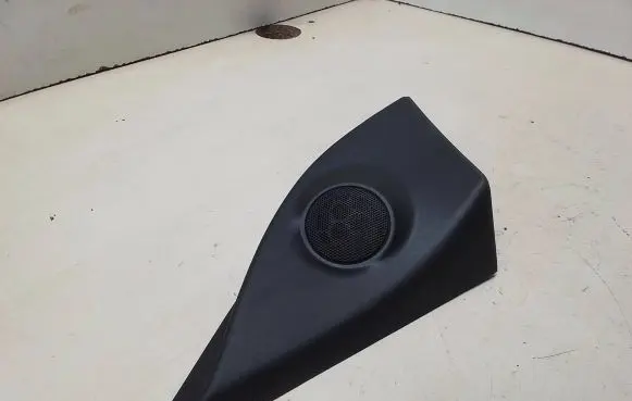 Side speaker trim/cover