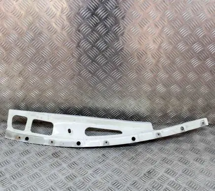 Fender mounting bracket