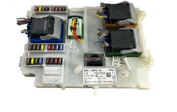 Ford Mondeo MK IV Comfort/convenience module 28359449 BG9T14A073BL