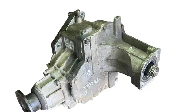 Hyundai Tucson JM Gearbox transfer box case 060202051