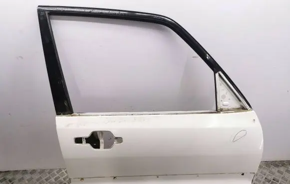 Mitsubishi Pajero Front door