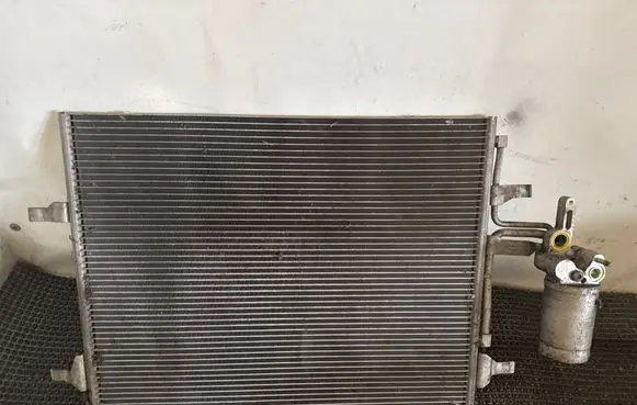 Volvo XC60 A/C cooling radiator (condenser) 993897E R134A C400H02
