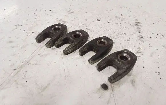 Renault Megane II LP gas injectors rail housing