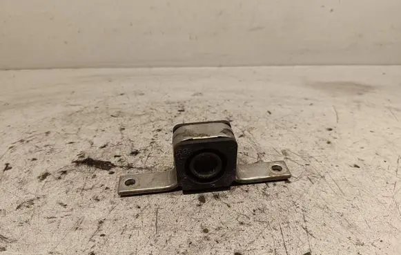 Jaguar XE Radiator mount bracket 