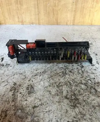 Mercedes-Benz E W210 Fuse box set 2105460543