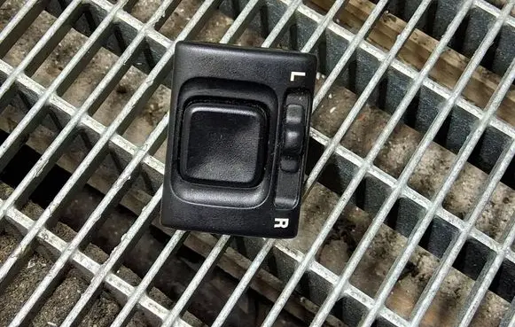 Suzuki Jimny Wing mirror switch 3L26