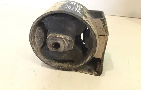 Volkswagen PASSAT B3 Engine mount bracket 191199262A