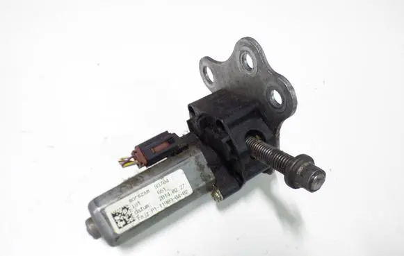BMW 4 F32 F33 Seat adjustment motor P1119890402 93704 20140227