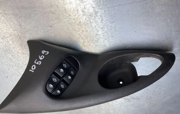 Ford Focus Electric window control switch 98AB14A132DE