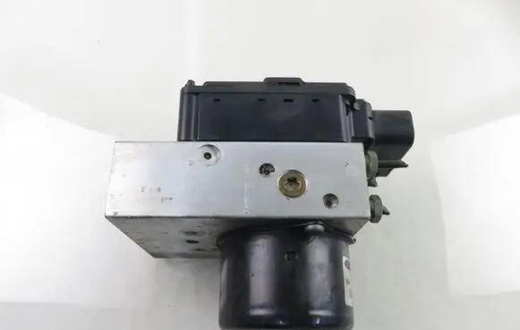 Ford Focus ABS Pump 10020403424 98AG2C285BF 10094801063