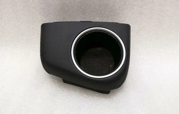 Cup holder front