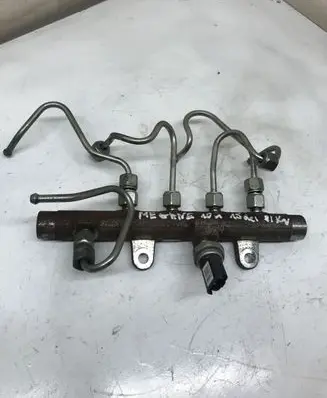 Renault Megane III Fuel main line pipe