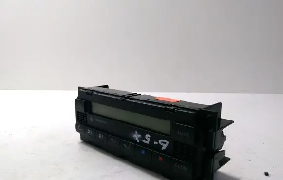 Volkswagen PASSAT B5.5 Climate control unit