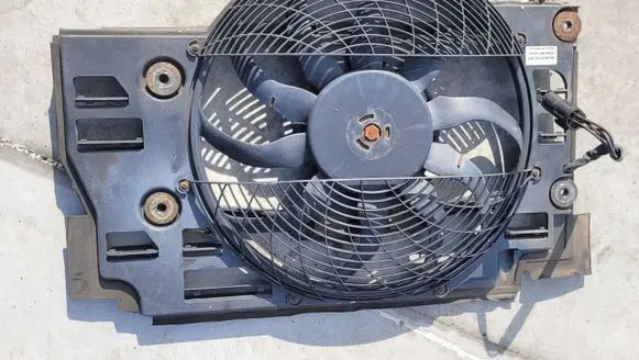 BMW 5 E39 Air conditioning (A/C) fan (condenser) 