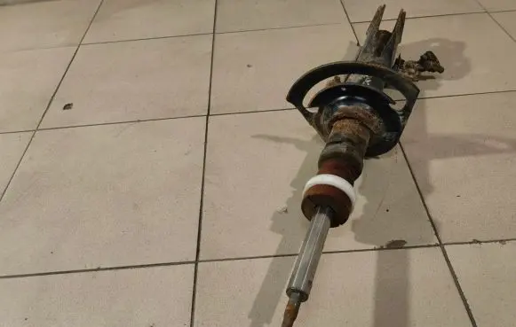 Jeep Patriot Front shock absorber/damper P68058845AB