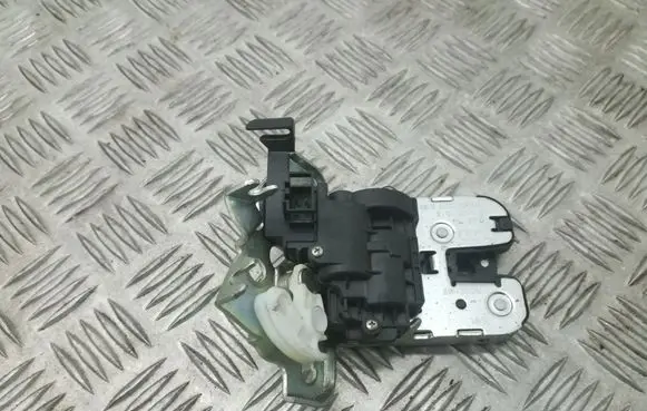 Audi A4 S4 B8 8K Tailgate/trunk/boot lock/catch/latch 8K9827505A