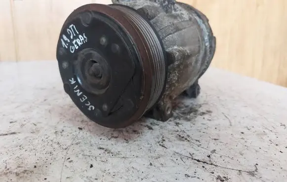 Renault Megane I Air conditioning (A/C) compressor (pump) 1135309 011290334