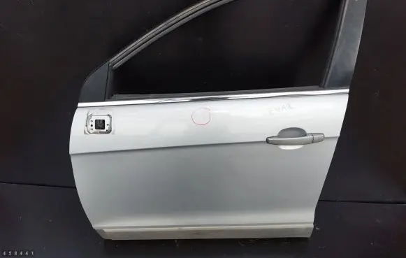 Chevrolet Captiva Front door