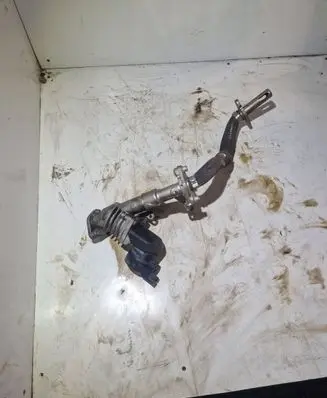 BMW 3 E90 E91 EGR valve 7563241 03790806