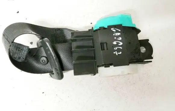 Toyota Corolla E120 E130 Middle seatbelt (rear) 