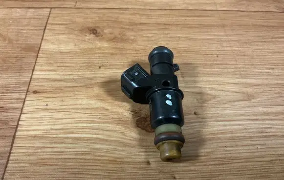 Fuel injector