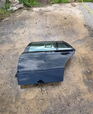 BMW 5 E39 Rear door