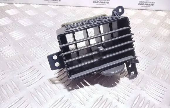Jeep Patriot Dashboard side air vent grill/cover trim 1CC71TRMAA 10070482AA01