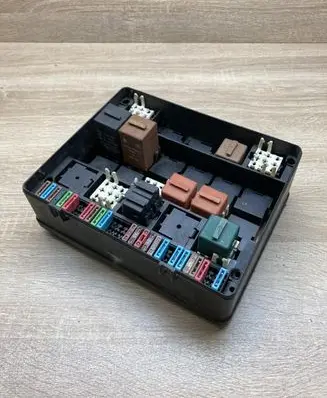 BMW 5 E34 Fuse box set 8365744 8351700 1388533
