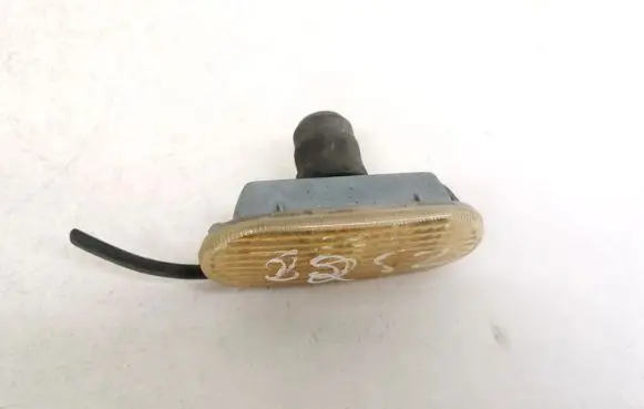 Volkswagen PASSAT B5 Front fender indicator light 1J5949117