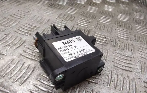 Toyota Prius (XW20) Battery relay fuse G384347020 AEV6910A