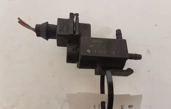BMW 5 E39 Turbo solenoid valve 72234100 1742712