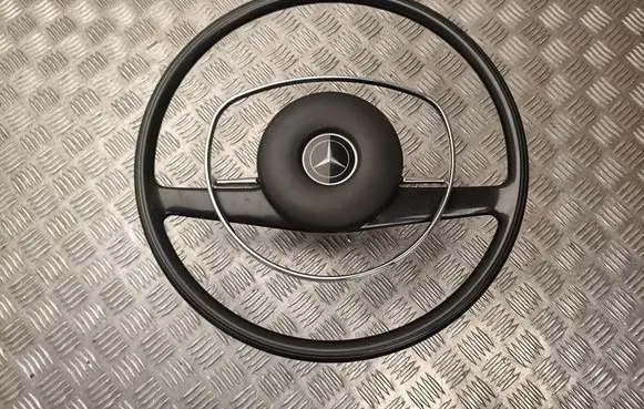Mercedes-Benz 250 280 W108 Steering wheel 1154640017