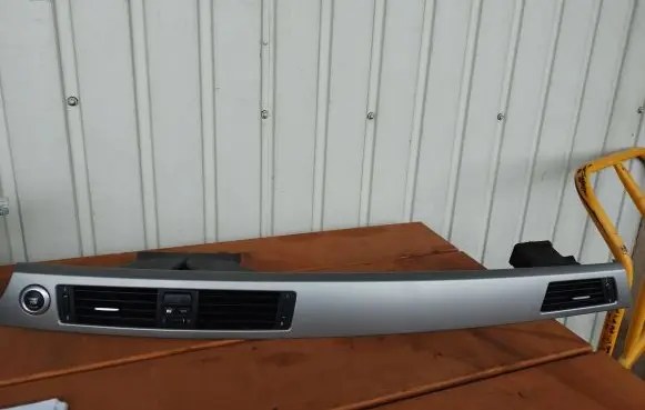 BMW 3 E90 E91 Dashboard glove box trim 7132845