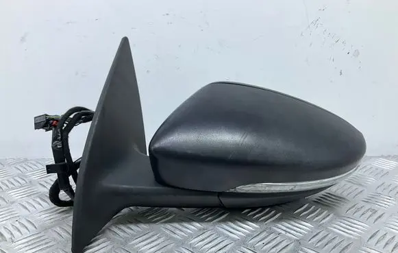 Volkswagen Eos Front door electric wing mirror 