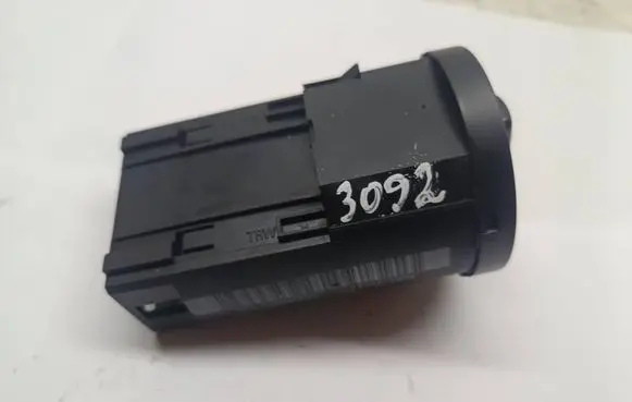 Volkswagen Golf IV Light switch 1C0941531 V1T1474