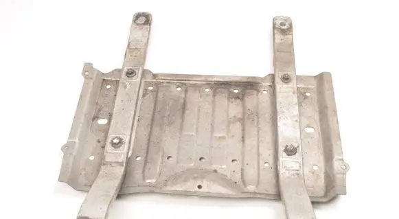 Subaru Levorg Engine splash shield/under tray 
