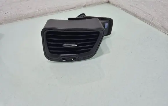 KIA Rio Dashboard side air vent grill/cover trim 