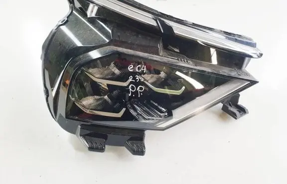 Citroen C4 III e-C4 Headlight/headlamp 9830656280 7324367422A1